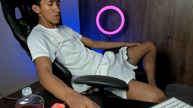 neitan miller  online show from January 19, 2026, 5:11 am