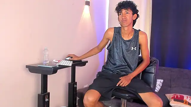 Snapshot of neitan_miller_ chatting on May 4, 2026, 8:38 pm neitan miller online show from May 4, 2026, 8:38 pm