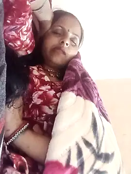 Hasmi hot09 online show from April 2, 2026, 7:55 pm