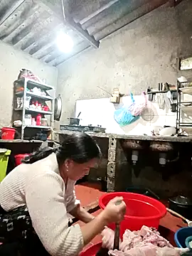 yu--yo online show from February 16, 2026, 9:49 am