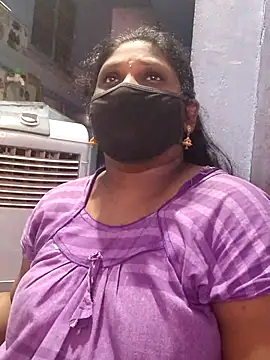 Snapshot of divyasree1431 chatting on July 12, 2026, 6:32 pm divyasree1431 online show from July 12, 2026, 6:32 pm