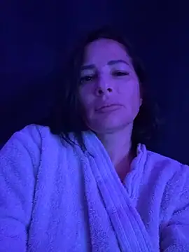 Maya-www online show from March 4, 2026, 6:08 am