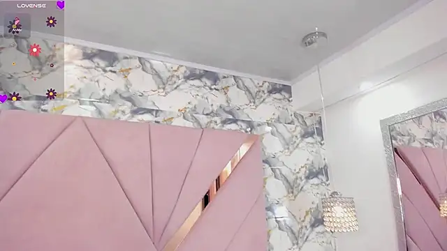 Snapshot of tatikanyx chatting on January 14, 2026, 4:56 pm tatikanyx online show from January 14, 2026, 4:56 pm