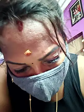 Tamil Hot Priya online show from April 7, 2026, 8:09 pm