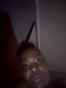 BigbootyHoe27 online show from January 7, 2026, 3:03 pm