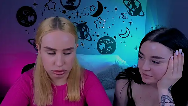 Snapshot of monica_xcx chatting on April 8, 2026, 9:37 pm monica xcx online show from April 8, 2026, 9:37 pm