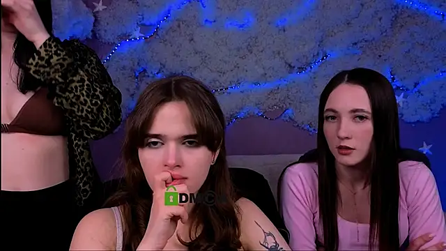 Snapshot of monica_xcx chatting on May 6, 2026, 9:53 pm monica xcx online show from May 6, 2026, 9:53 pm