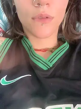 Snapshot of Casal_HotBrisa chatting on February 13, 2026, 1:18 pm Casal HotBrisa online show from February 13, 2026, 1:18 pm