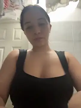 Snapshot of AliciaWhite_nt chatting on June 13, 2026, 8:29 pm AliciaWhite nt online show from June 13, 2026, 8:29 pm