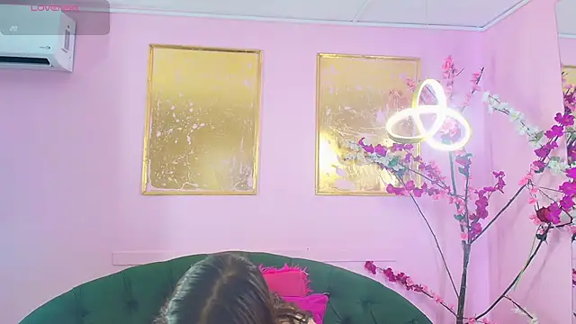 Snapshot of minniesofi chatting on January 12, 2026, 11:48 am minniesofi online show from January 12, 2026, 11:48 am