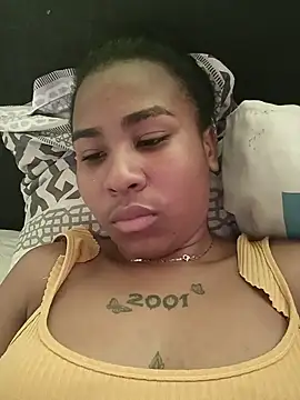 Snapshot of Negraamara chatting on June 23, 2026, 6:39 pm Negraamara online show from June 23, 2026, 6:39 pm