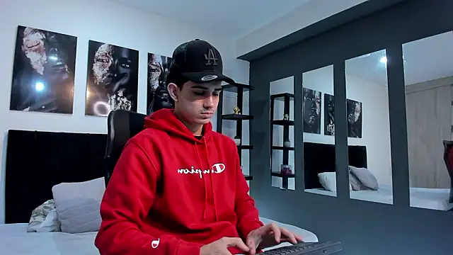 Alejo Grey online show from January 15, 2026, 12:43 pm