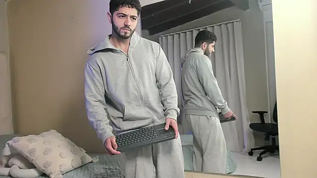 Thiago moretti online show from January 11, 2026, 4:23 pm