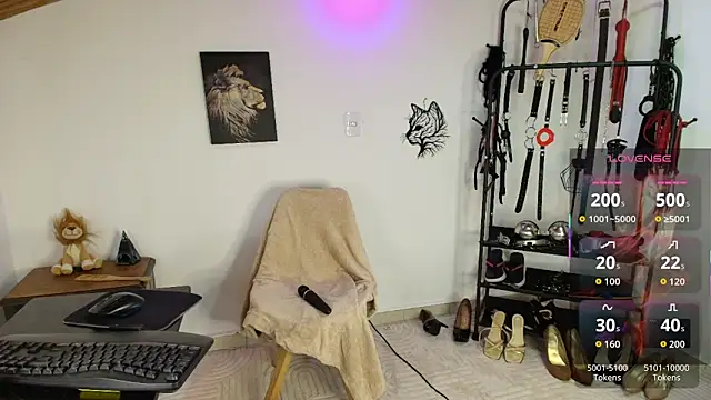 ariannaconnor  online show from February 22, 2026, 12:36 pm