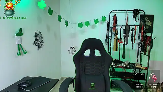 ariannaconnor  online show from March 19, 2026, 2:43 pm