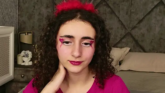 Snapshot of Susan_Fors chatting on February 14, 2026, 8:22 am Susan Fors online show from February 14, 2026, 8:22 am