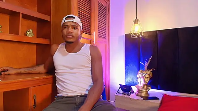 Latinblack 98 online show from January 14, 2026, 8:36 pm