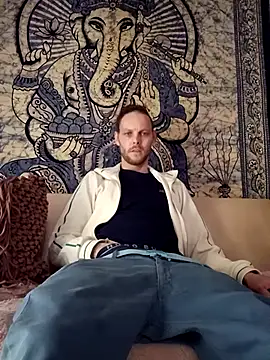 Snapshot of Maggo88 chatting on February 18, 2026, 6:59 pm Maggo88 online show from February 18, 2026, 6:59 pm