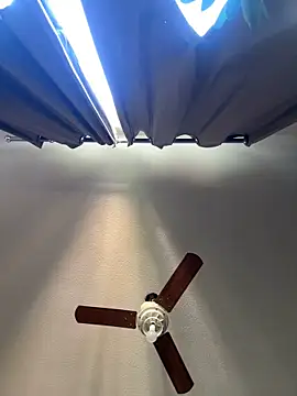 LorenzoBlack27 online show from March 29, 2026, 5:24 pm