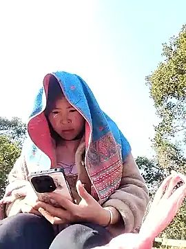 feli-00 online show from January 12, 2026, 2:39 am