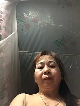 Snapshot of -Mery- chatting on April 18, 2026, 7:40 pm -Mery- online show from April 18, 2026, 7:40 pm