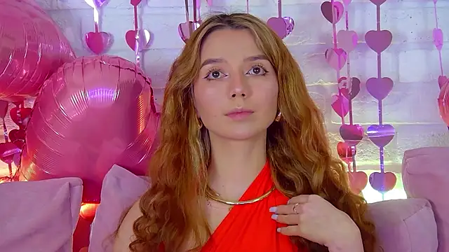 VanessaVienne online show from February 13, 2026, 4:03 pm