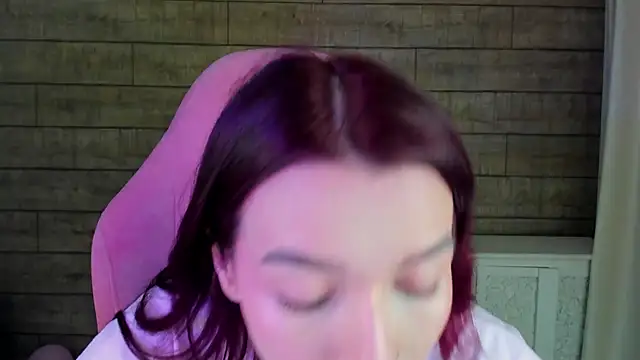 Snapshot of VanessaVienne chatting on May 16, 2026, 4:06 pm VanessaVienne online show from May 16, 2026, 4:06 pm