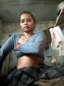 Snapshot of Hirdesh_sahu chatting on July 6, 2026, 5:48 am Hirdesh sahu online show from July 6, 2026, 5:48 am