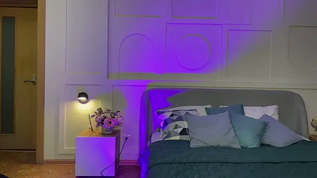  SilkyShadow  online show from February 3, 2026, 1:15 am