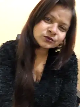 Attractive Queen  online show from January 8, 2026, 8:49 am