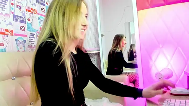 Lana Heels online show from January 12, 2026, 9:47 am