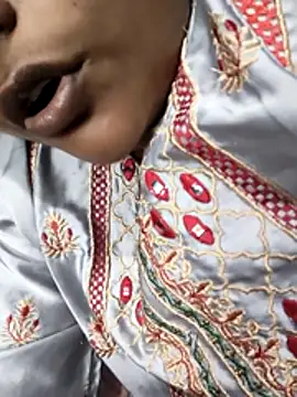 Desi Nil pori online show from April 5, 2026, 4:48 pm