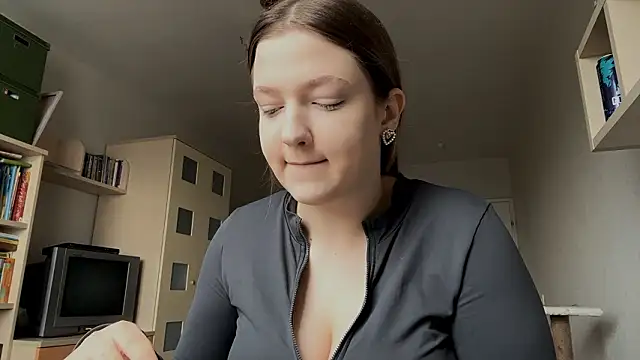 JammieMickiewicz online show from March 31, 2026, 6:36 am