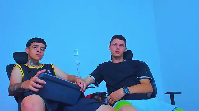 Thomas-Wil online show from April 23, 2026, 8:11 pm