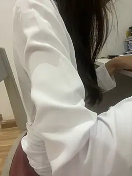 Linhtruong   online show from March 1, 2026, 2:30 pm