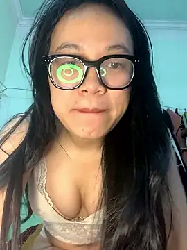 Leeeiu online show from January 13, 2026, 8:41 am