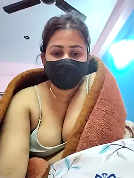 pinkihot23 online show from February 7, 2026, 7:28 pm