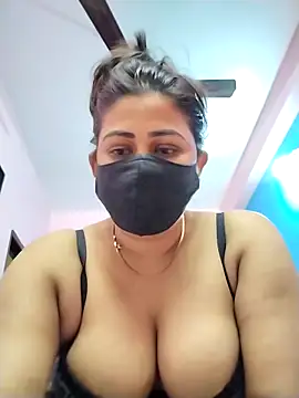 pinkihot23 online show from February 28, 2026, 9:43 am