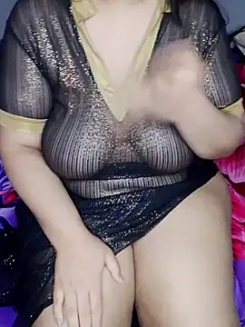Snapshot of Curvymoza chatting on April 8, 2026, 1:05 am Curvymoza online show from April 8, 2026, 1:05 am