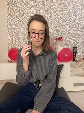 Snapshot of Persephone_Kore chatting on February 12, 2026, 6:36 pm Persephone Kore online show from February 12, 2026, 6:36 pm