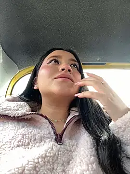 Veronica Wins  online show from January 16, 2026, 7:07 pm