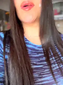 Veronica Wins  online show from June 3, 2026, 2:33 pm