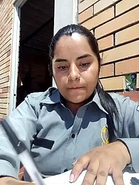 Isabel 3 online show from February 8, 2026, 11:19 pm