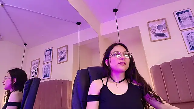 Hanabie  online show from February 11, 2026, 3:22 am