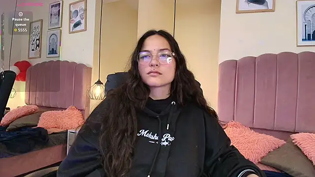 Hanabie  online show from March 10, 2026, 3:11 am