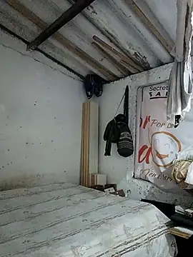 PatriciaGrajales online show from March 21, 2026, 1:37 pm