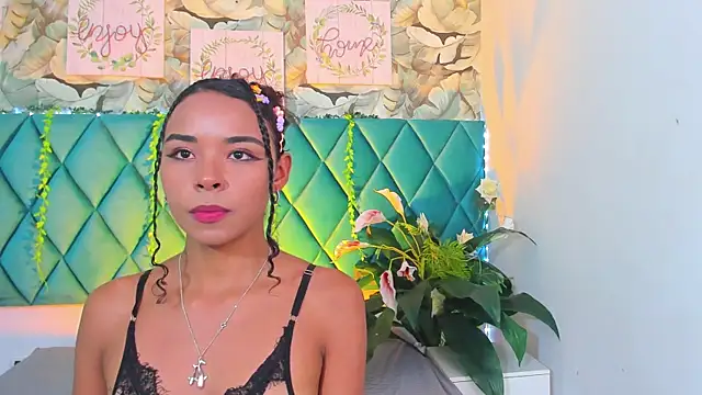 AlexiiaBrown online show from May 19, 2026, 2:56 pm