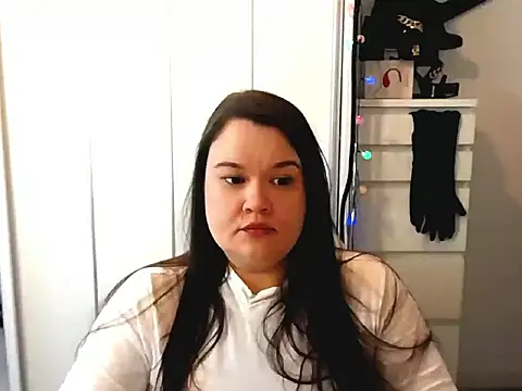 Snapshot of HollyDanceSoul chatting on February 24, 2026, 8:23 am HollyDanceSoul online show from February 24, 2026, 8:23 am