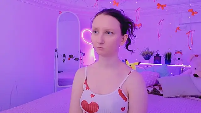 Snapshot of SunshineBlaze chatting on February 4, 2026, 1:28 pm SunshineBlaze online show from February 4, 2026, 1:28 pm