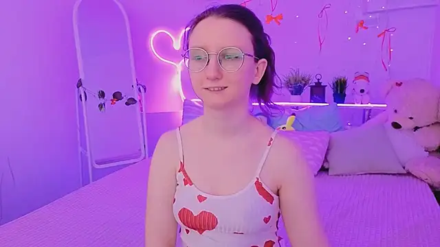 Snapshot of SunshineBlaze chatting on February 6, 2026, 5:12 am SunshineBlaze online show from February 6, 2026, 5:12 am